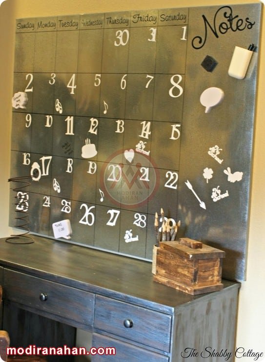 magnetic-metal-calendar.